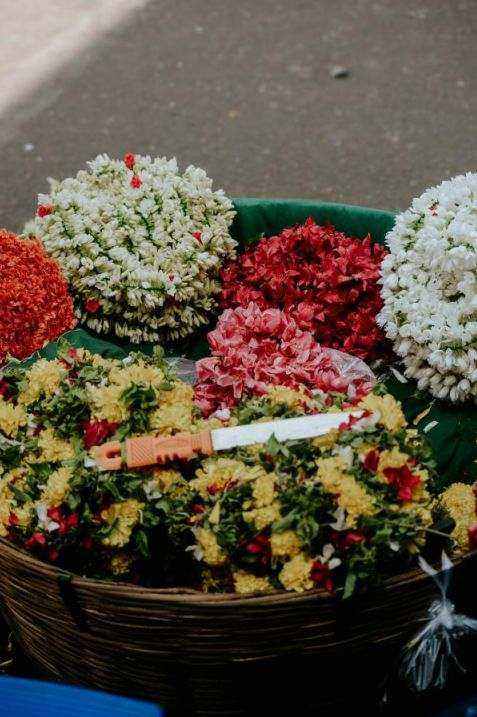 Wreath arrangement